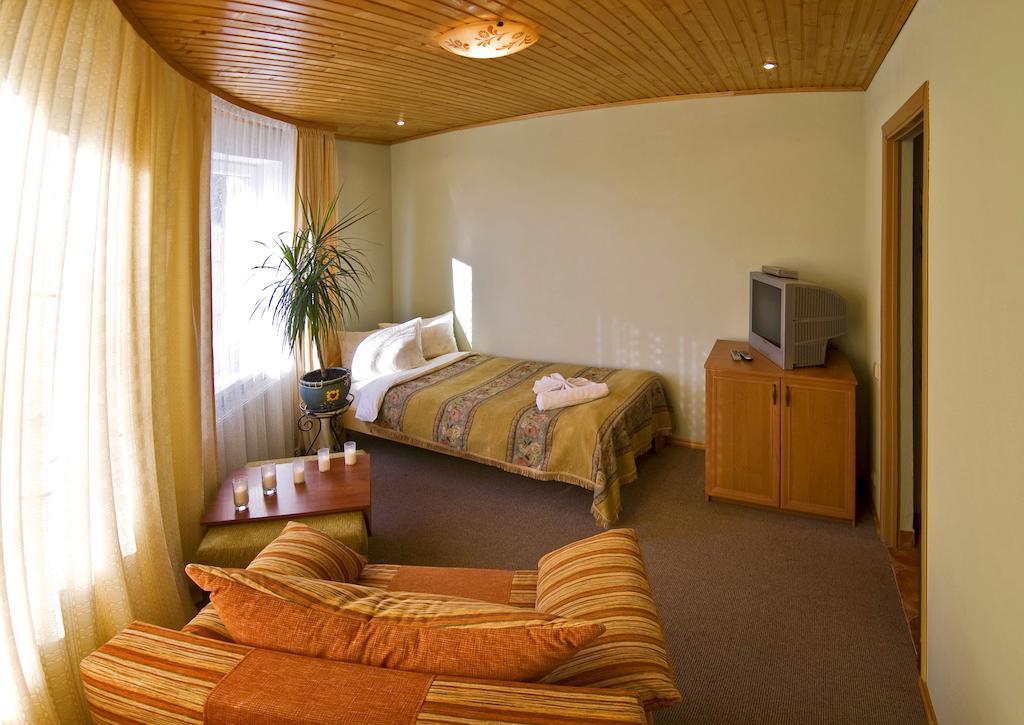Oberig Hotel Morshyn Bilik gambar