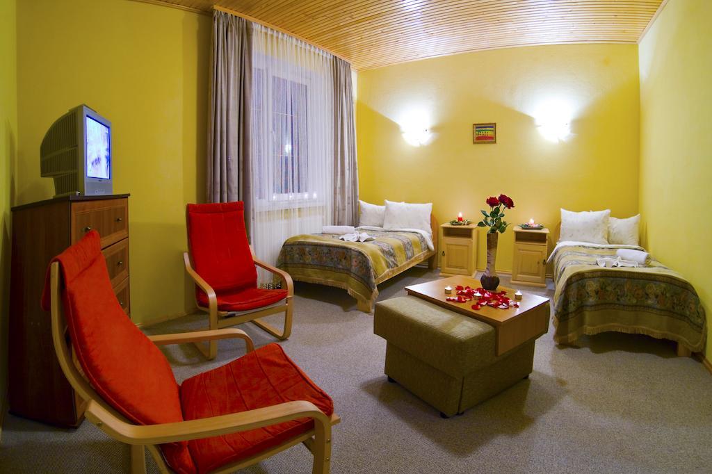Oberig Hotel Morshyn Bilik gambar