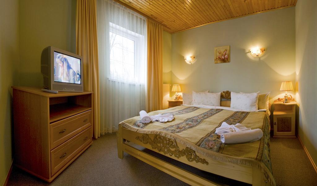 Oberig Hotel Morshyn Bilik gambar